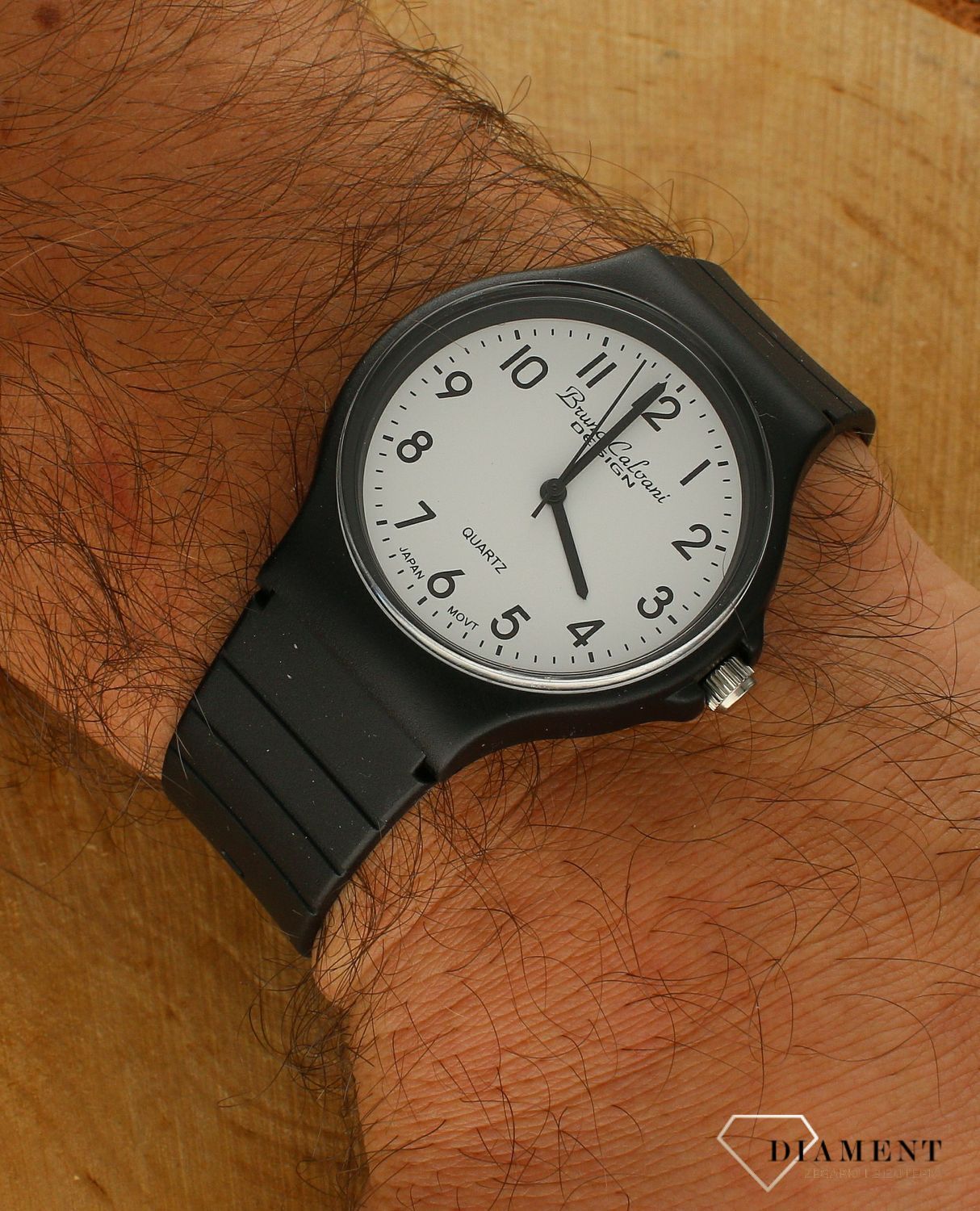 Zegarek męski Bruno Calvani na gumowym pasku S75. Męski zegarek klasyczny. Zegarek męski z wyraźną tarczą. Zegarek męski na gumowym pasku (2).jpg